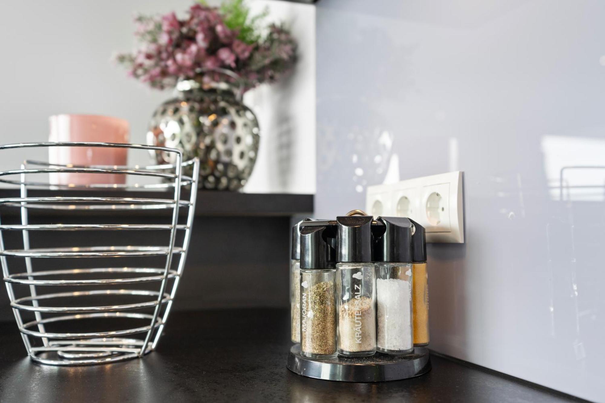 Anytime - Penthouse Mit Terrasse Und Bergsicht Friedrichshafen Exterior foto