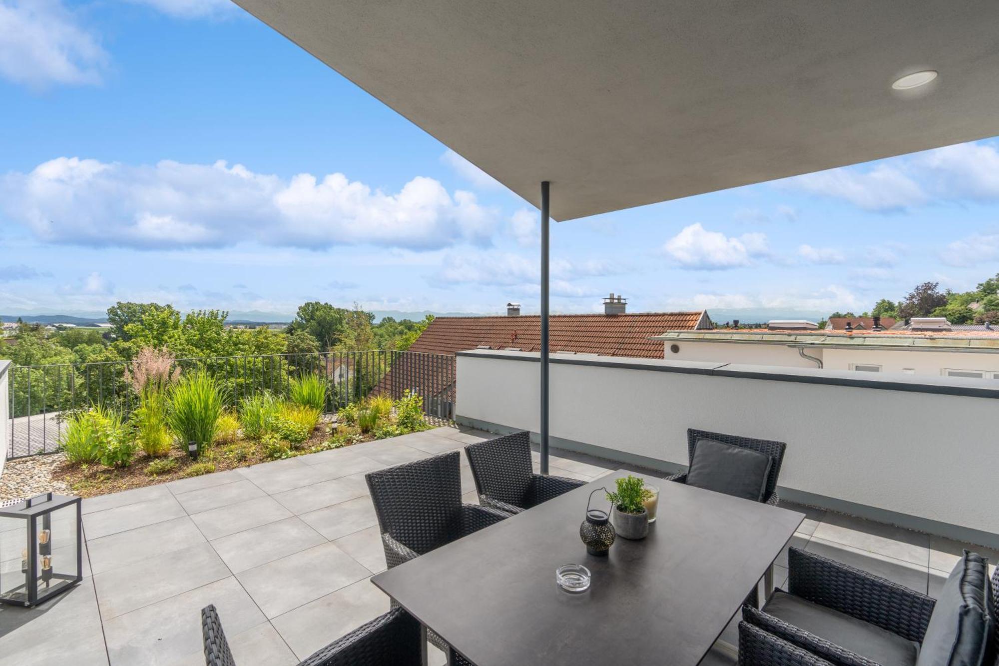 Anytime - Penthouse Mit Terrasse Und Bergsicht Friedrichshafen Exterior foto